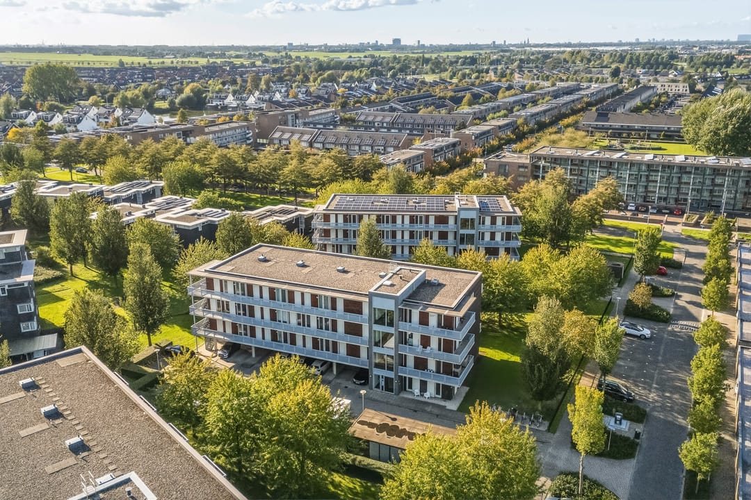 Photo 43 of Muiderstraat 93