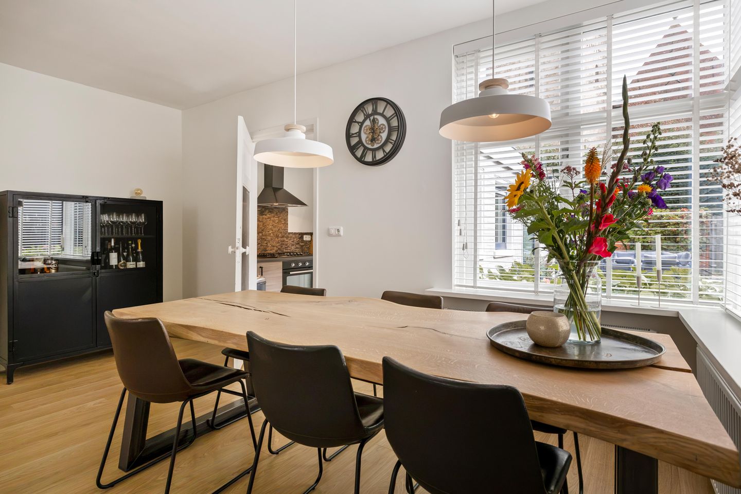 Photo 25 of 2e Dwarsstraat 4