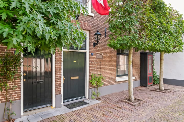 Tussenwoning te koop: Gasthuisstraat 8, Buren (Ge)