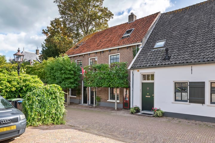 Tussenwoning te koop: Gasthuisstraat 8, Buren (Ge)