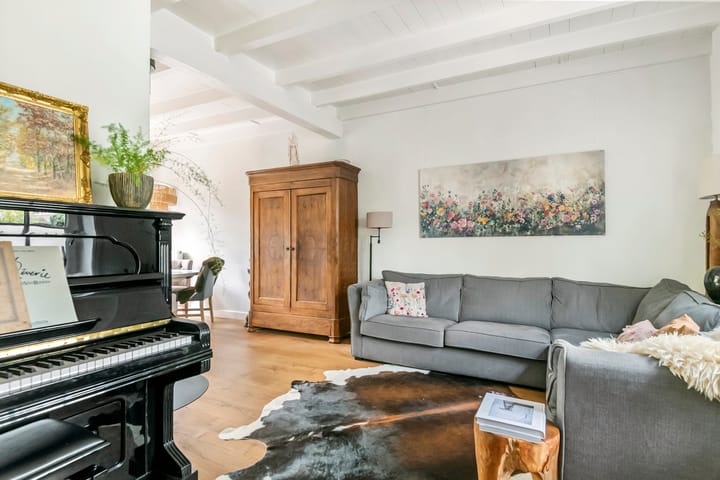 Tussenwoning te koop: Gasthuisstraat 8, Buren (Ge)