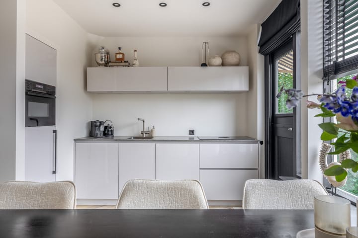 Tussenwoning te koop: Anna-Hoevestraat 19, Brielle