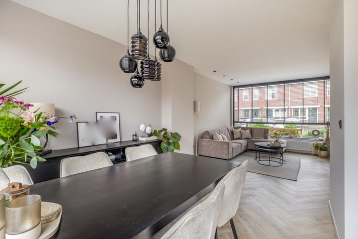 Tussenwoning te koop: Anna-Hoevestraat 19, Brielle