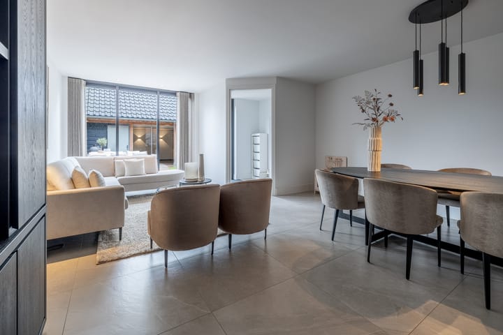 Tussenwoning te koop: De Leuremaat 4, Wekerom