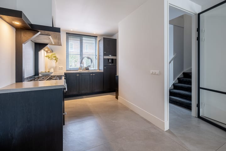 Tussenwoning te koop: De Leuremaat 4, Wekerom
