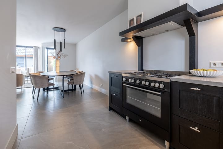 Tussenwoning te koop: De Leuremaat 4, Wekerom