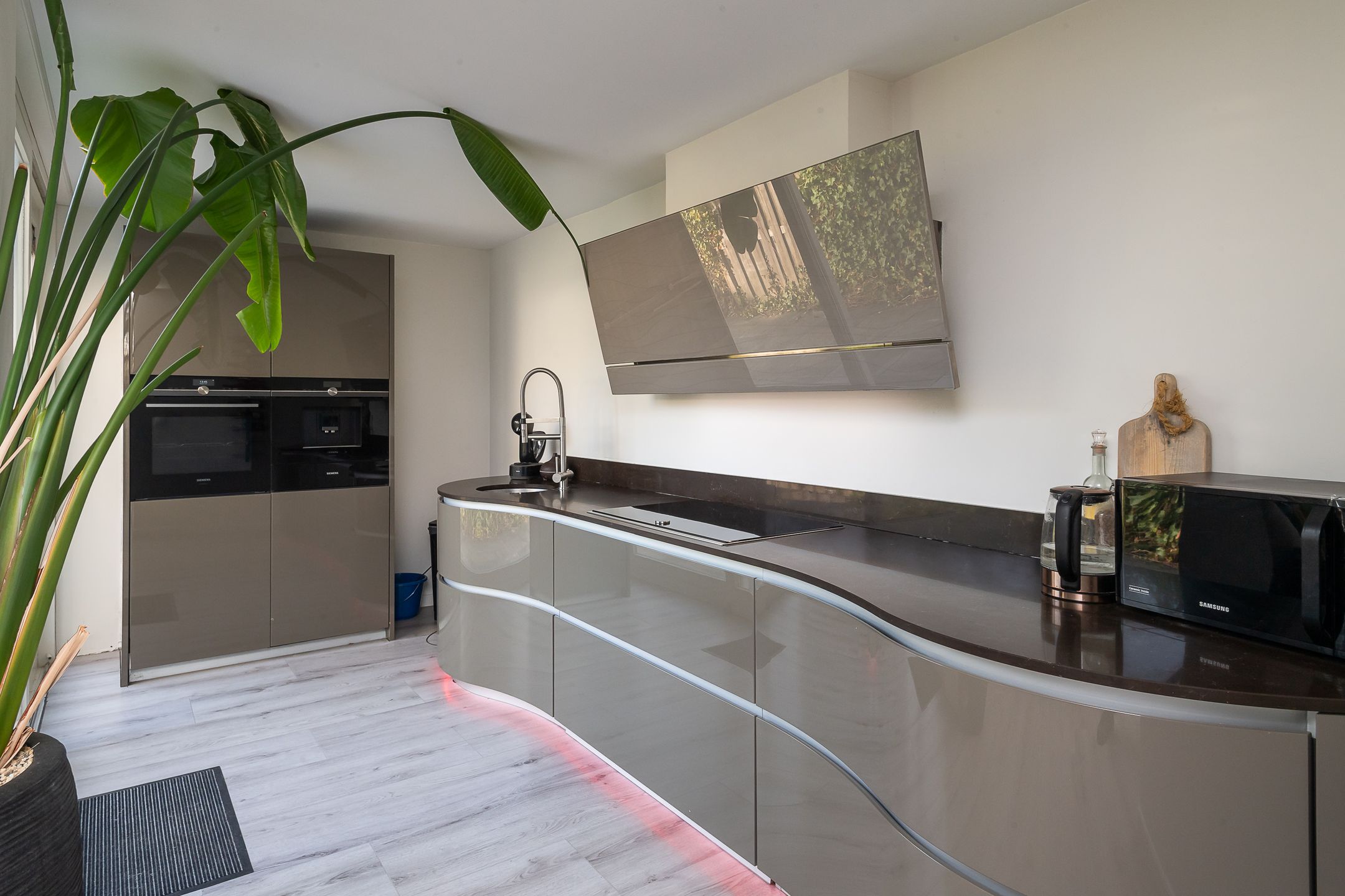 Photo 9 of Van Leeuwenhoekstraat 101