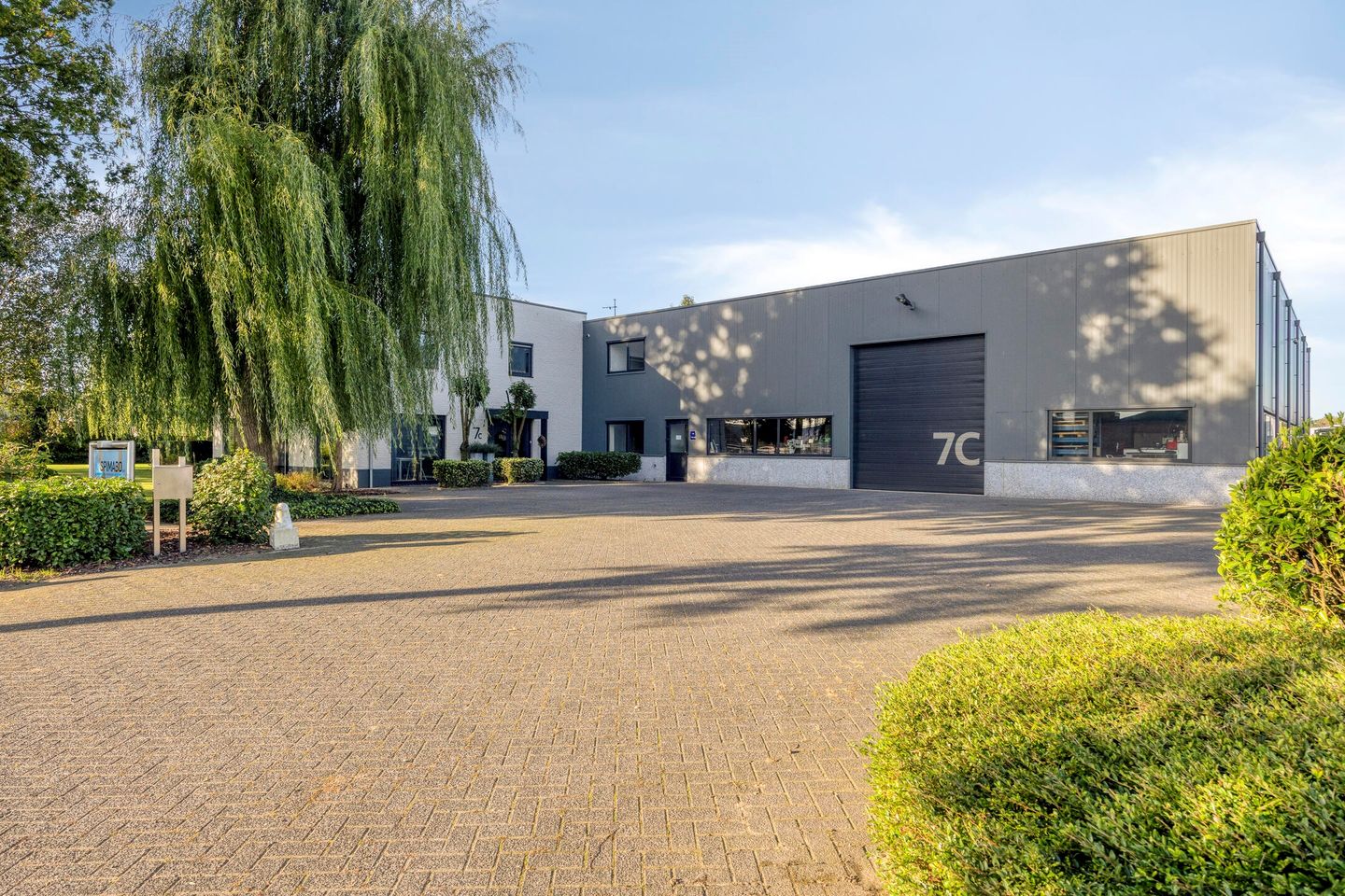 View photo 1 of Eindhovensebaan 7-C