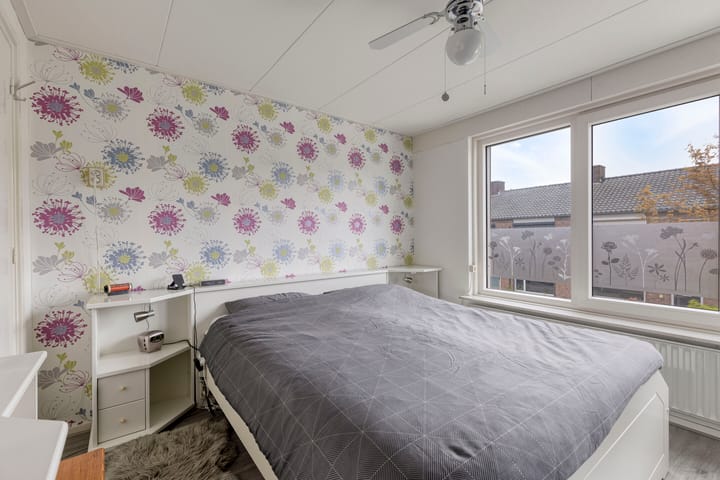 Tussenwoning te koop: Kapelaan H.G.M. Koopmansstraat 36, Best