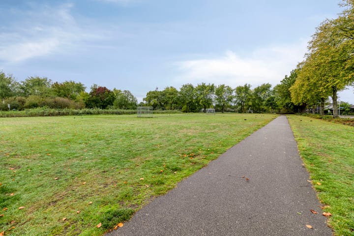 Tussenwoning te koop: Kapelaan H.G.M. Koopmansstraat 36, Best