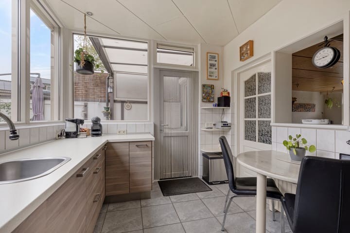 Tussenwoning te koop: Kapelaan H.G.M. Koopmansstraat 36, Best