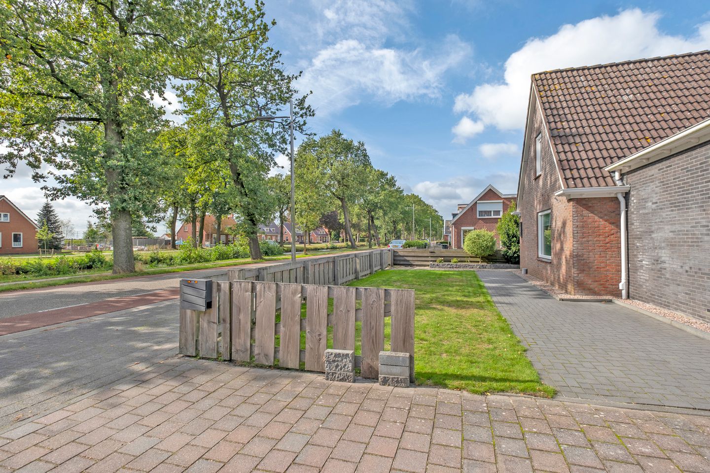 Photo 10 of Westerstraat 125