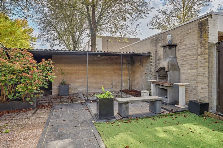 Tussenwoning te koop: Marslaan 10, Helmond