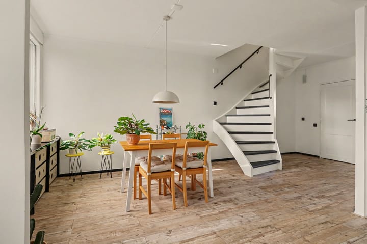 Tussenwoning te koop: Marslaan 10, Helmond
