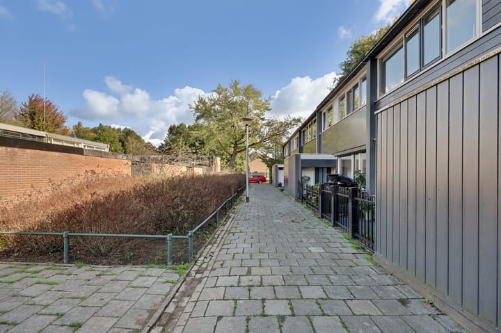 Tussenwoning te koop: Marslaan 10, Helmond