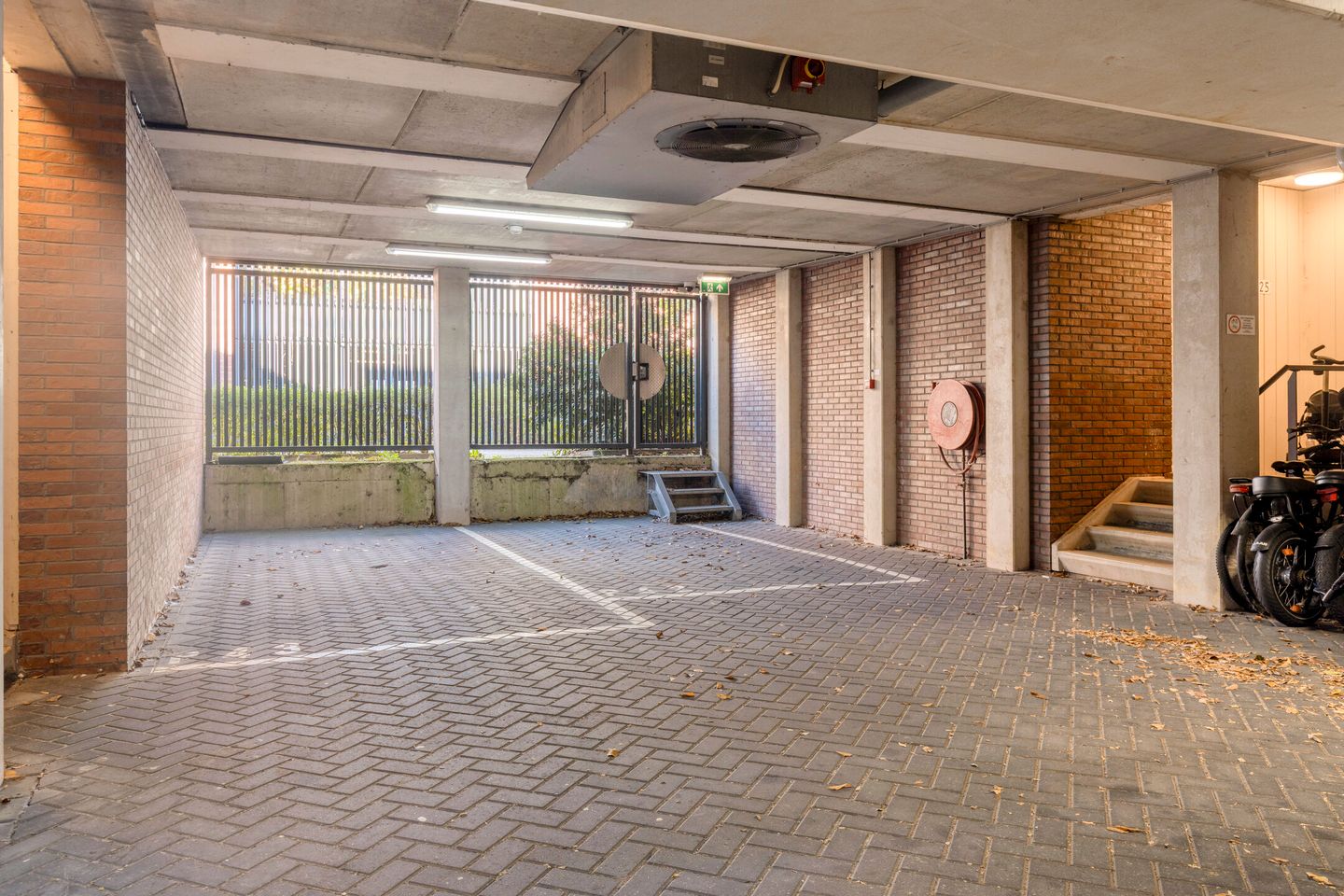 Photo 35 of Johan Hofmanstraat 288