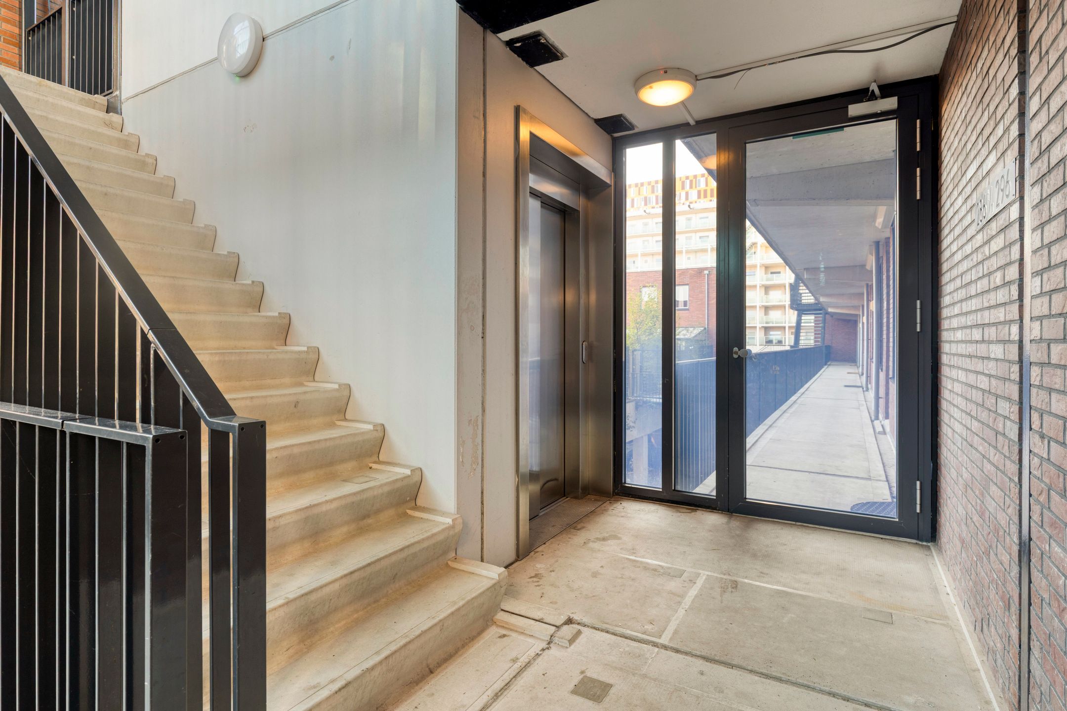 Photo 36 of Johan Hofmanstraat 288