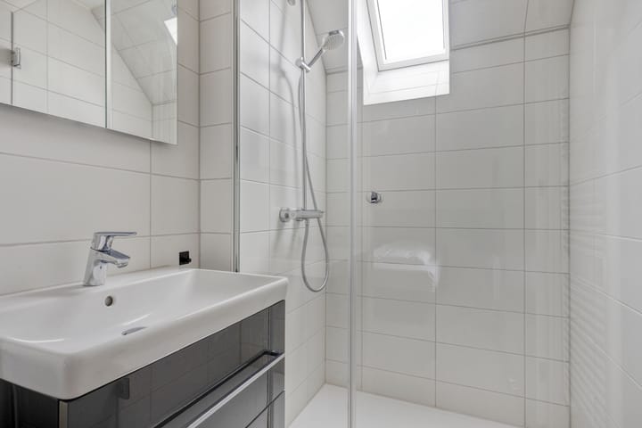 Vrijstaande woning te koop: Veerweg 50-008, Wolphaartsdijk