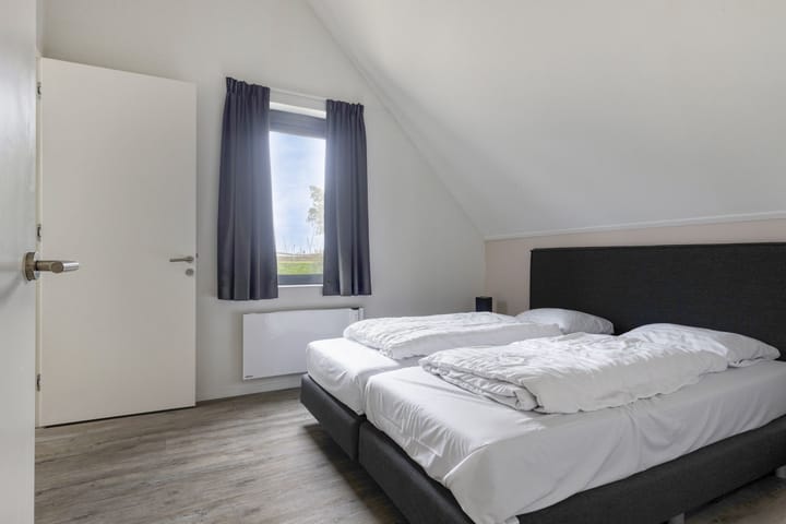 Vrijstaande woning te koop: Veerweg 50-008, Wolphaartsdijk
