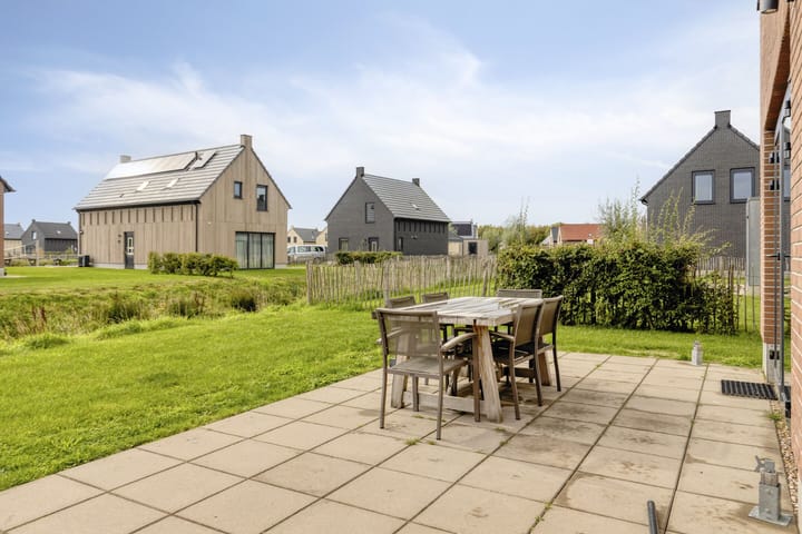 Vrijstaande woning te koop: Veerweg 50-008, Wolphaartsdijk