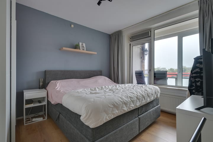 Appartement te koop: Ruusbroechof 15, Alkmaar