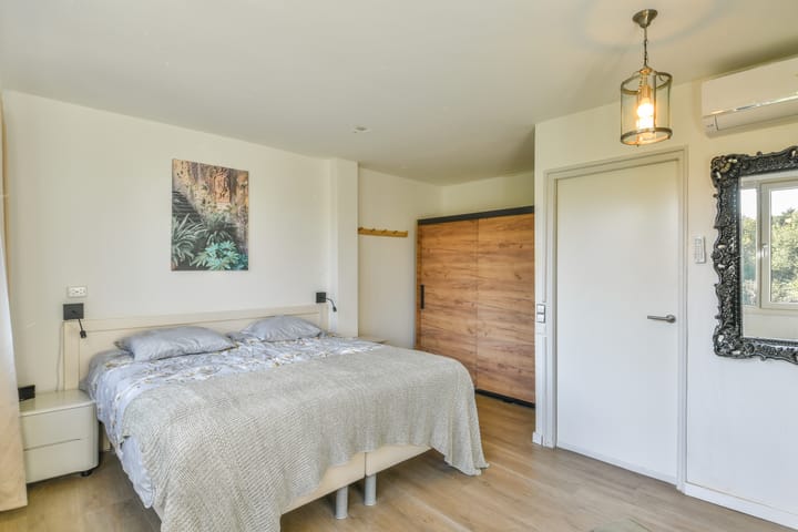 Hoekwoning te koop: Gooiergracht 199, Laren (Nh)
