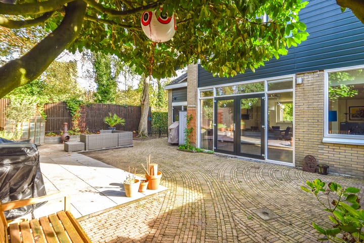 Hoekwoning te koop: Gooiergracht 199, Laren (Nh)