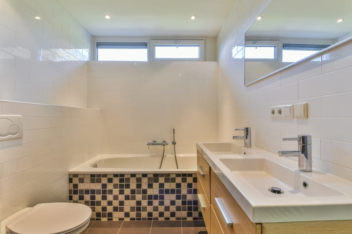 Hoekwoning te koop: Gooiergracht 199, Laren (Nh)