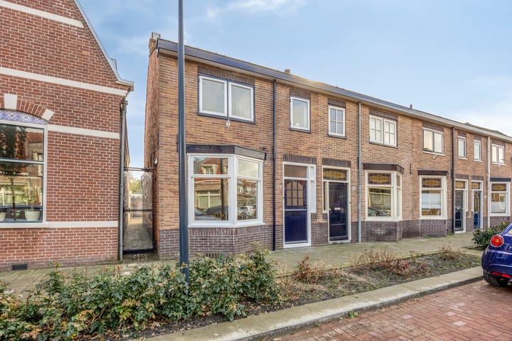 Hoekwoning te koop: Venenlaan 124, Hoorn