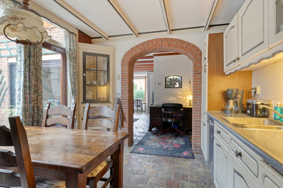 Photo 13 of Westroijensestraat 18