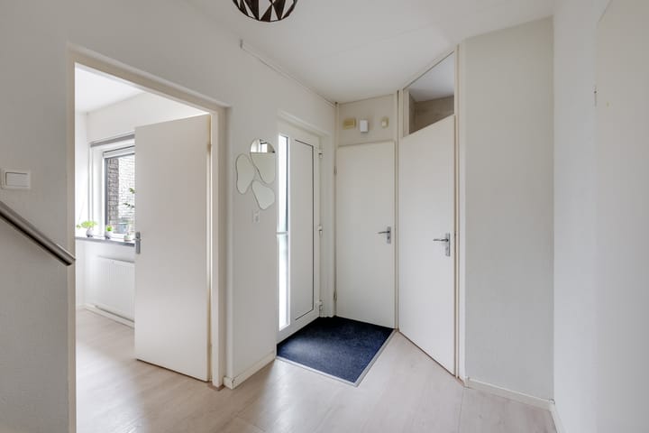 Tussenwoning te koop: Binnenweg 19, Breda