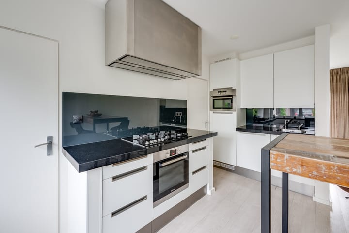 Tussenwoning te koop: Binnenweg 19, Breda