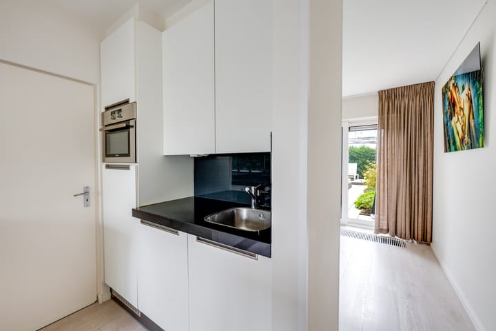 Tussenwoning te koop: Binnenweg 19, Breda
