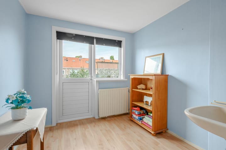Tussenwoning te koop: Vijverlaan 30, Waddinxveen