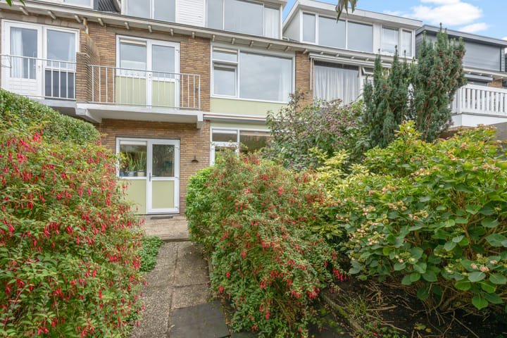 Tussenwoning te koop: Vijverlaan 30, Waddinxveen