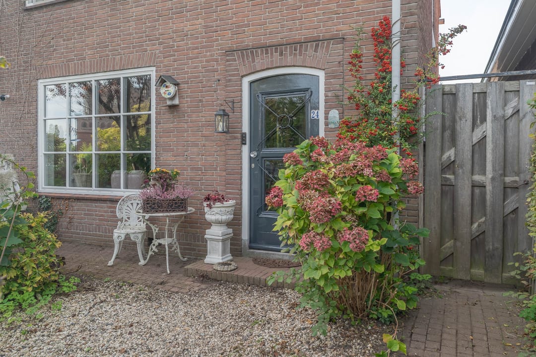 Photo 8 of Damstraat 24