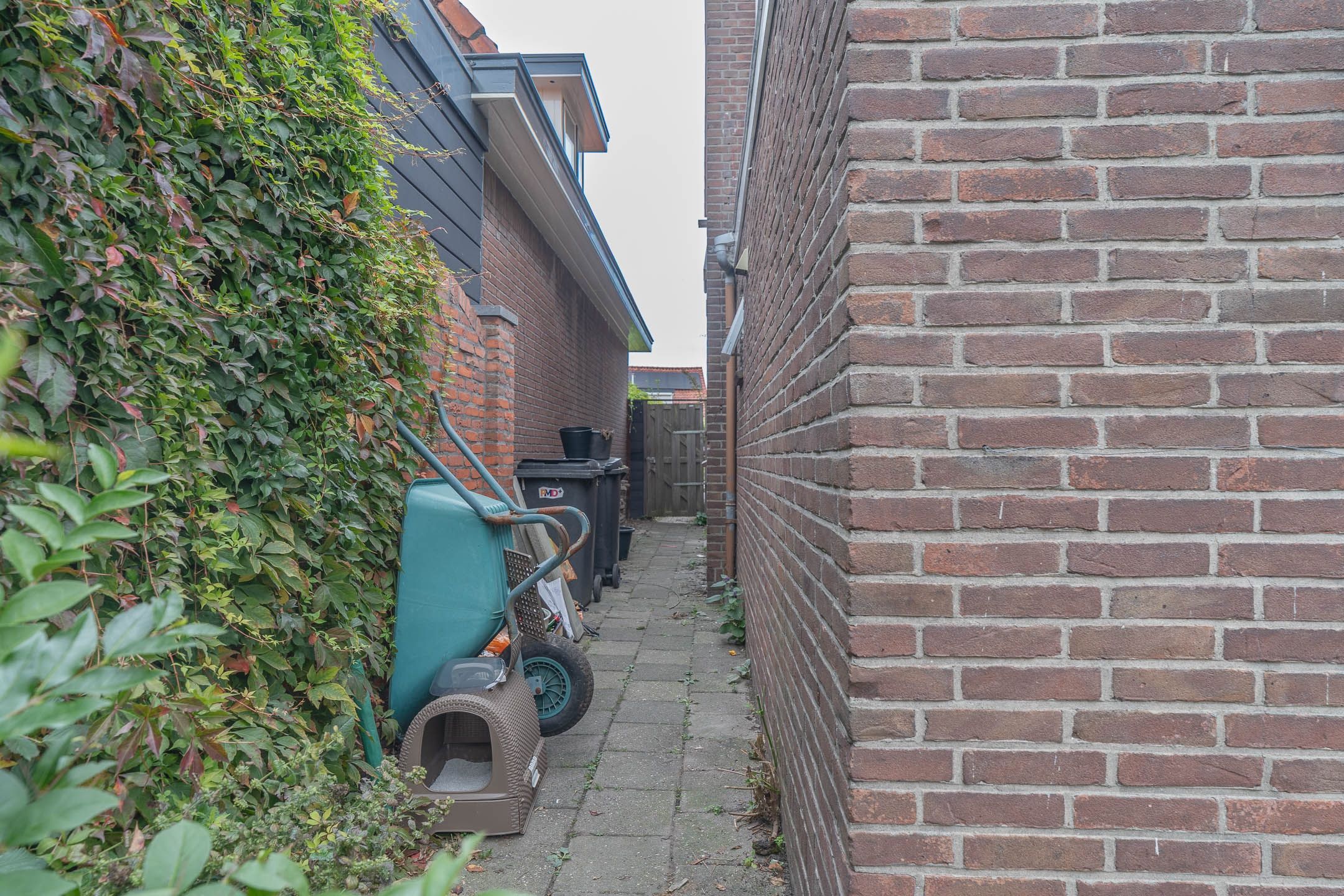 Photo 42 of Damstraat 24