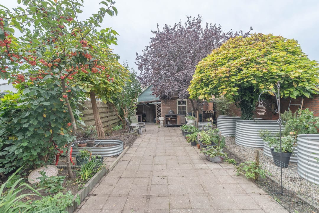 Photo 38 of Damstraat 24