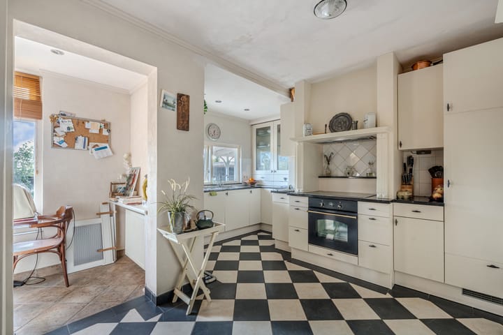 Vrijstaande woning te koop: Tzummerweg 18, Franeker