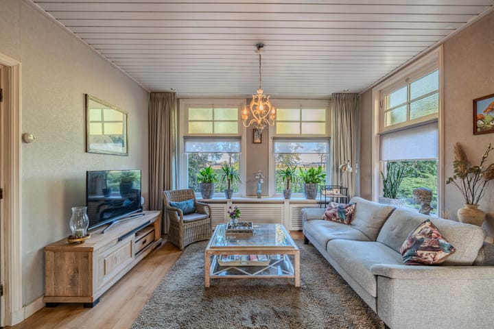 Vrijstaande woning te koop: Tzummerweg 18, Franeker
