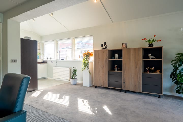 Vrijstaande woning te koop: Maaslaan 17, Kropswolde