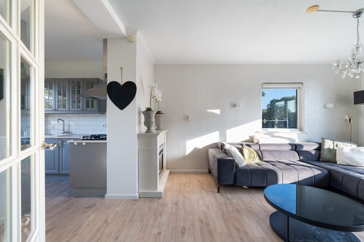 Appartement te koop: Charlotte de Bourbonstraat 70, Alphen Aan Den Rijn