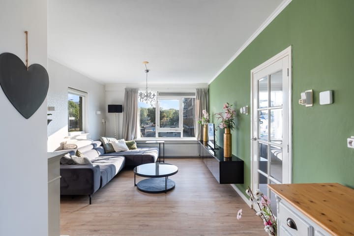Appartement te koop: Charlotte de Bourbonstraat 70, Alphen Aan Den Rijn