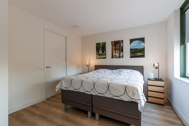 Twee-onder-één-kap te koop: Dorpsstraat 73B, Doorn