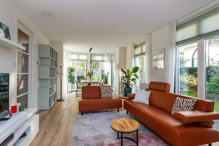 Twee-onder-één-kap te koop: Dorpsstraat 73B, Doorn