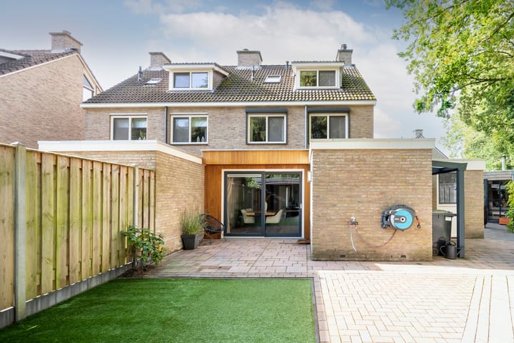 Hoekwoning te koop: Appelvink 22, Emmen
