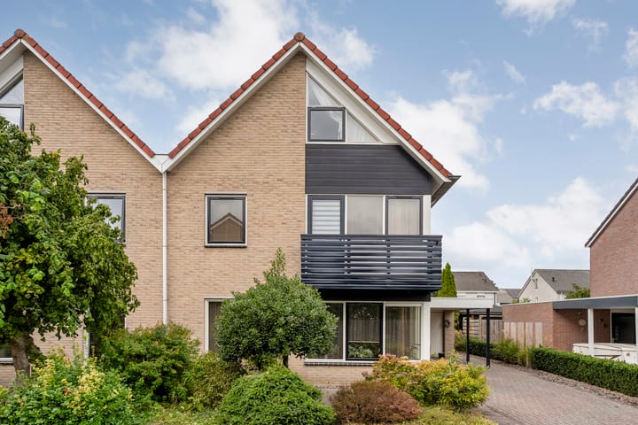 Photo 2 of Pinksterbloem 3