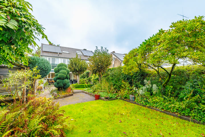 Photo 4 of Almelosestraat 50-E