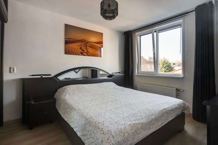 Tussenwoning te koop: Heerlerschans 36, Nieuwegein