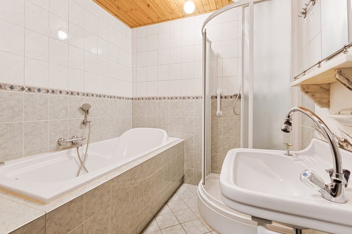 Twee-onder-één-kap te koop: IJsselstraat 93, Velp (Ge)